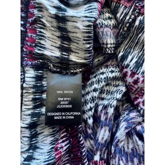 Flowy Shorts Purple / Black / White - Picture 3 of 4